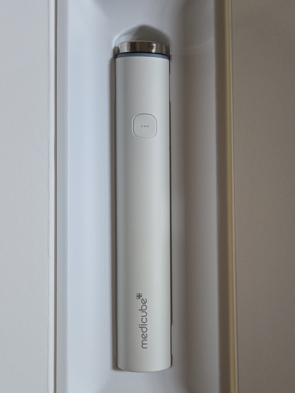 Medicube Age-R Booster Pro Mini White Facial Device - Slim Electric Tool